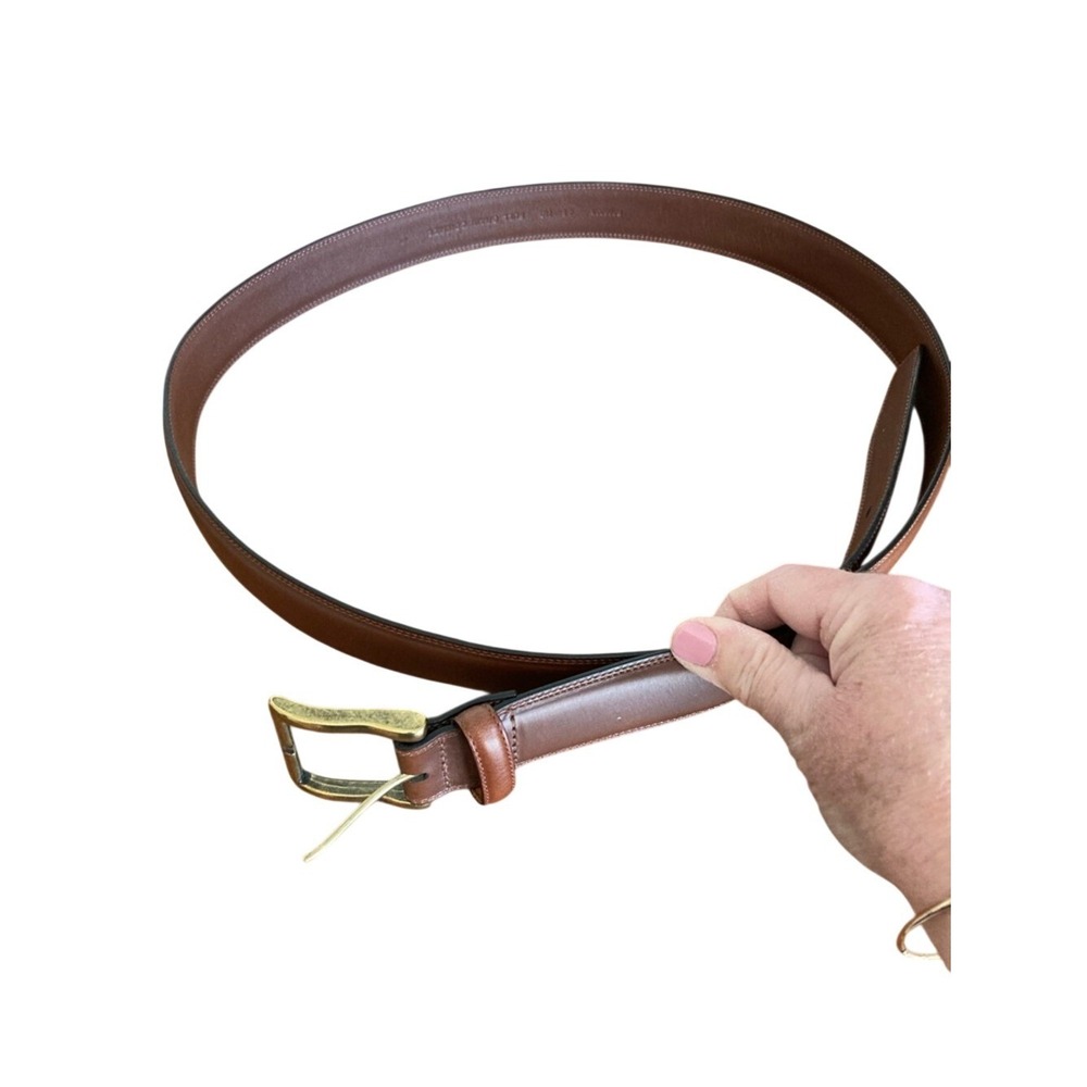 Roundtree York Men's‎ Classic Brown Leather Belt Size 44 Brass Tone Buckle